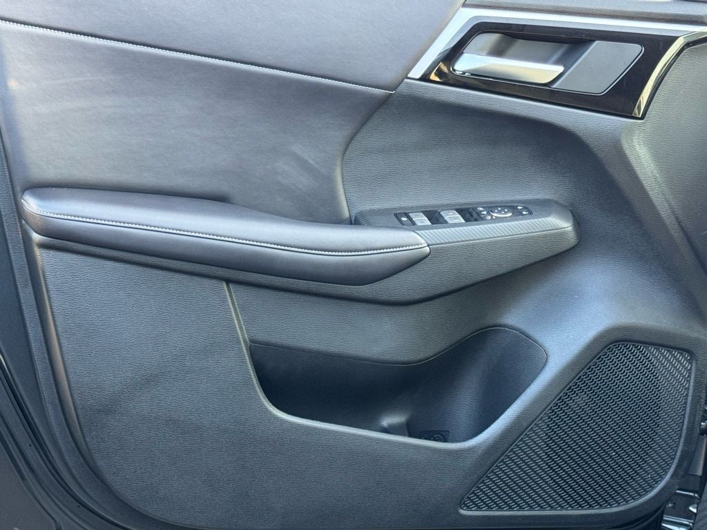 2025 Mitsubishi Outlander PHEV SE