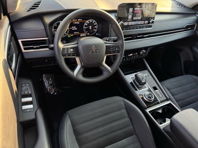 2025 Mitsubishi Outlander PHEV SE