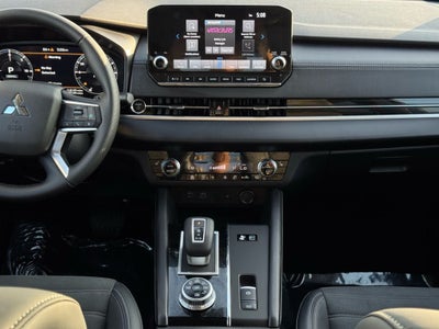 2025 Mitsubishi Outlander PHEV SE