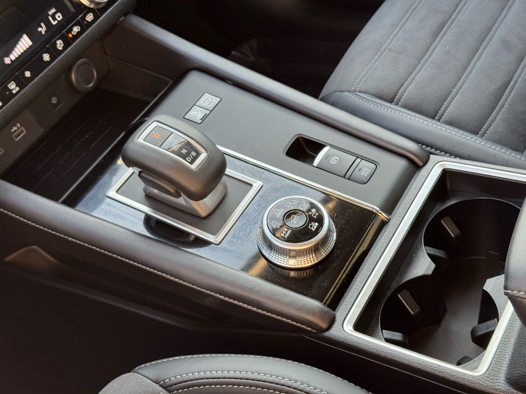 2025 Mitsubishi Outlander PHEV SE