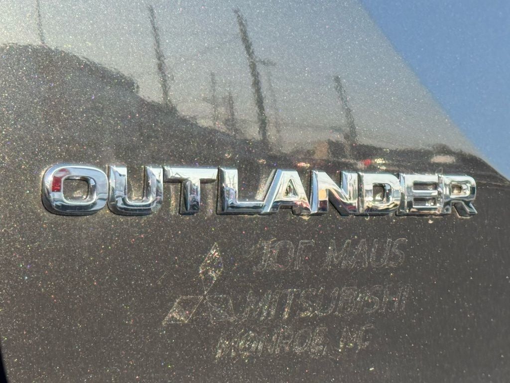 2025 Mitsubishi Outlander PHEV SE