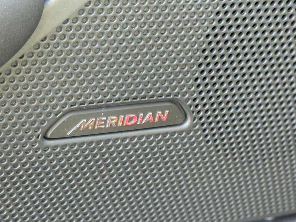 2026 Land Rover Range Rover Velar Dynamic SE