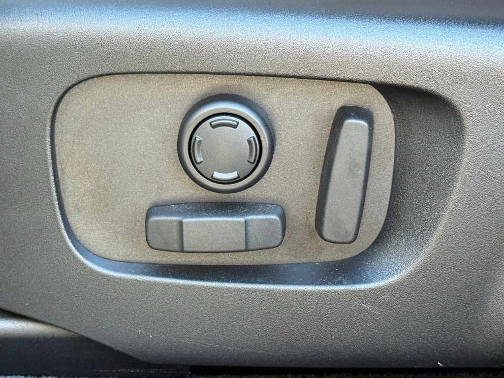 2026 Land Rover Range Rover Velar Dynamic SE