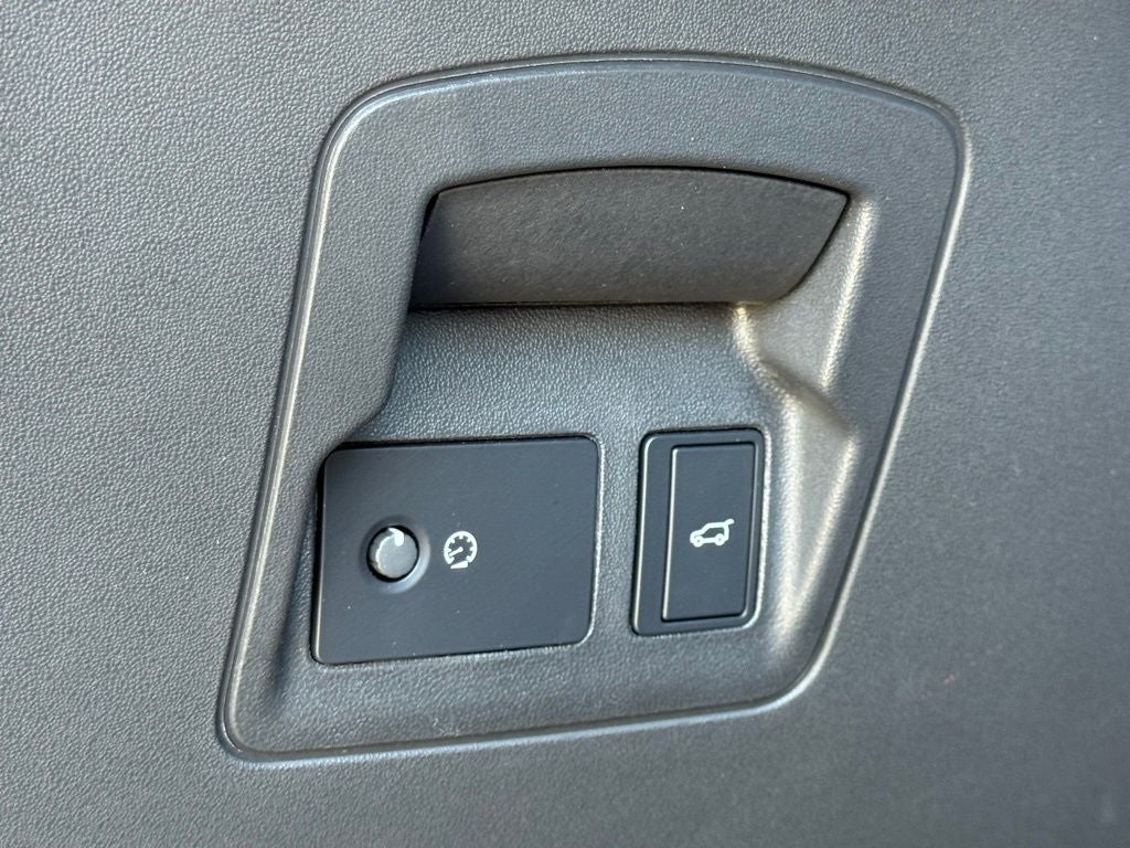 2026 Land Rover Range Rover Velar Dynamic SE