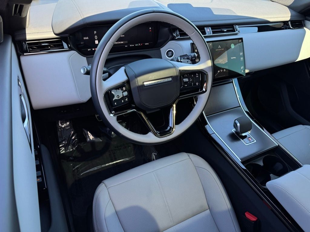 2026 Land Rover Range Rover Velar Dynamic SE