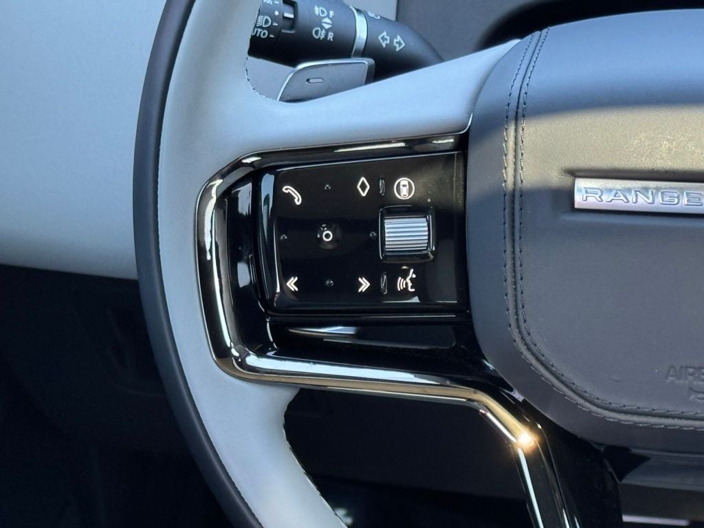 2026 Land Rover Range Rover Velar Dynamic SE