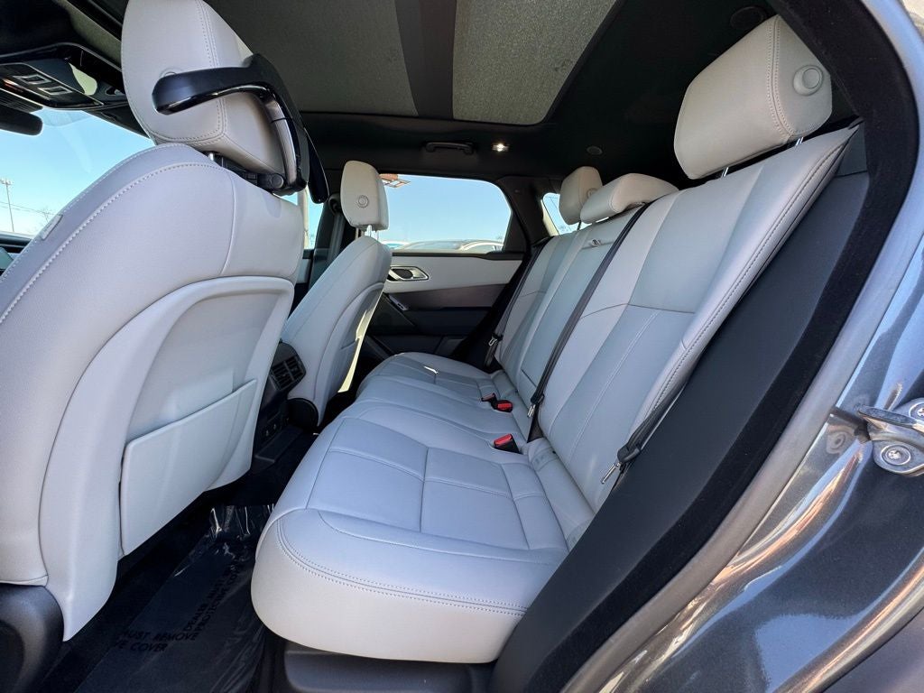 2026 Land Rover Range Rover Velar Dynamic SE