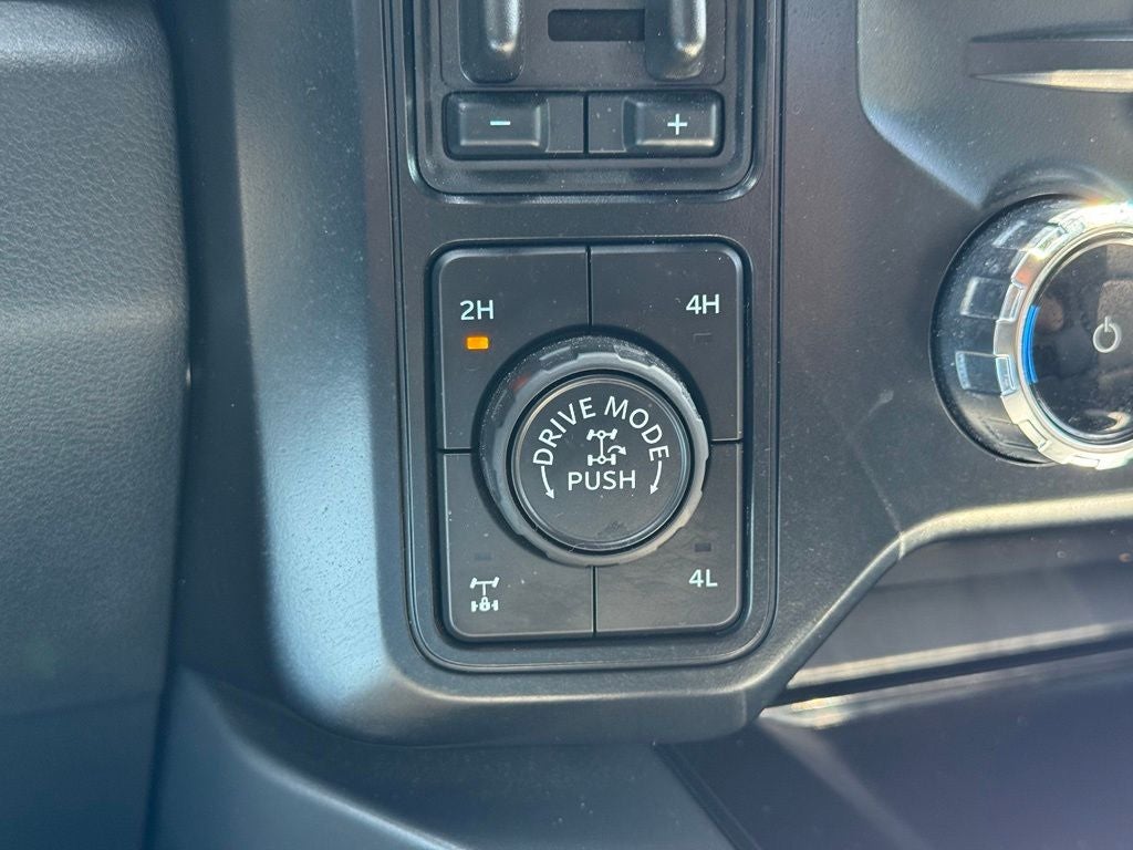2025 Ford F-250SD Lariat Tremor Off-Road Package