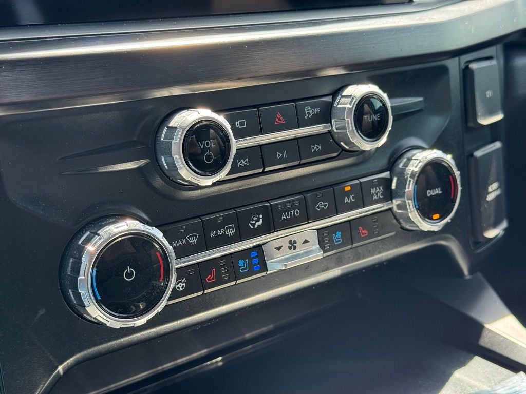 2025 Ford F-250SD Lariat Tremor Off-Road Package