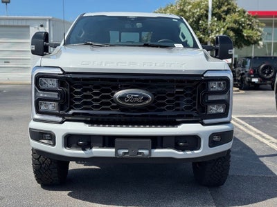 2025 Ford F-250SD Lariat Tremor Off-Road Package