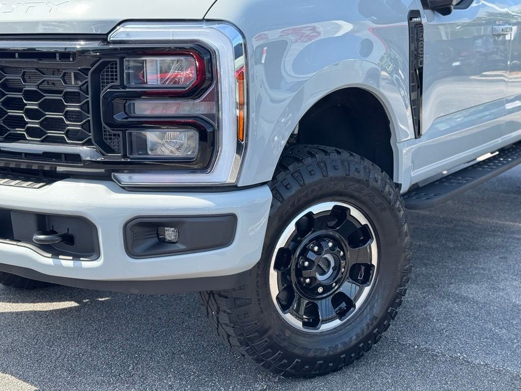 2025 Ford F-250SD Lariat Tremor Off-Road Package