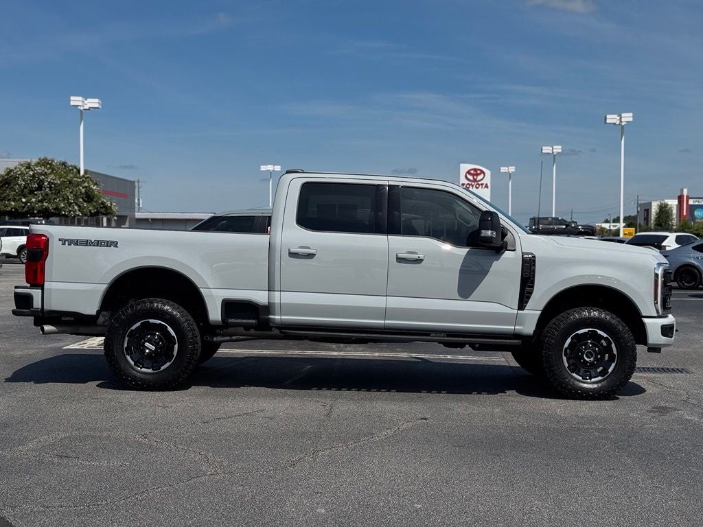 2025 Ford F-250SD Lariat Tremor Off-Road Package