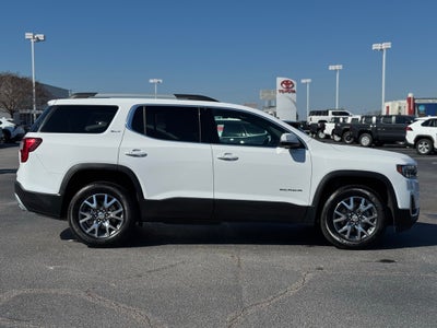 2023 GMC Acadia SLT