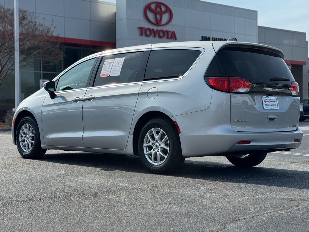 2023 Chrysler Voyager LX