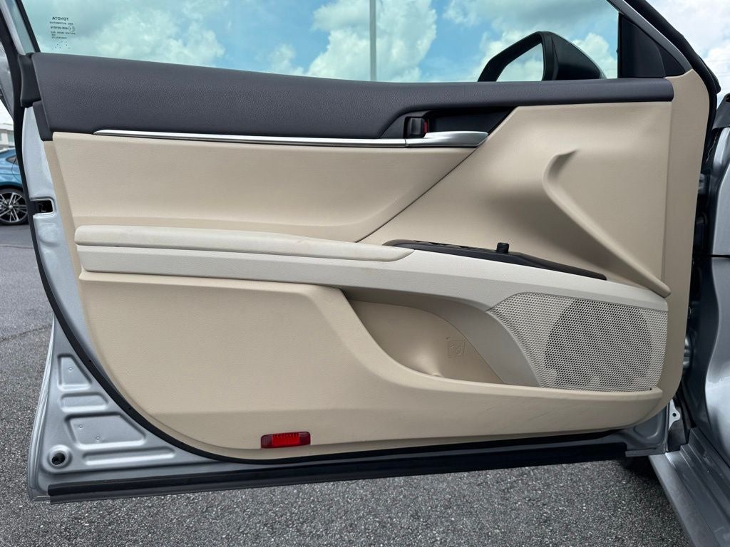 2023 Toyota Camry Hybrid LE