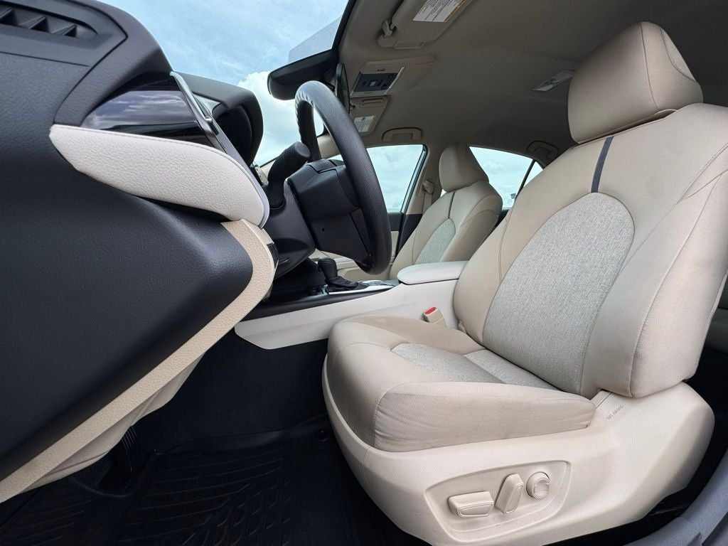 2023 Toyota Camry Hybrid LE