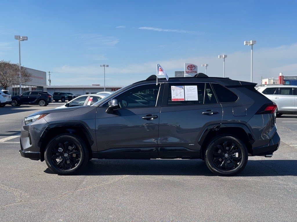2023 Toyota RAV4 Hybrid SE
