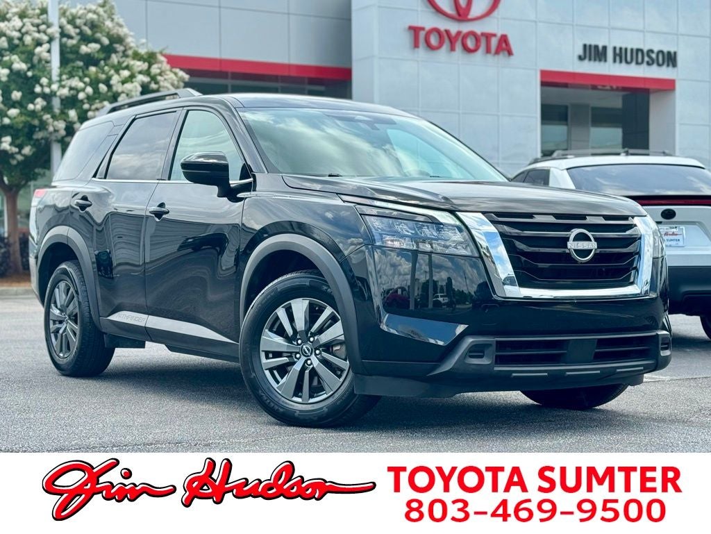 2024 Nissan Pathfinder SV