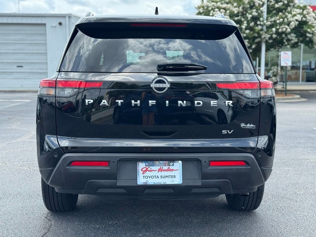 2024 Nissan Pathfinder SV
