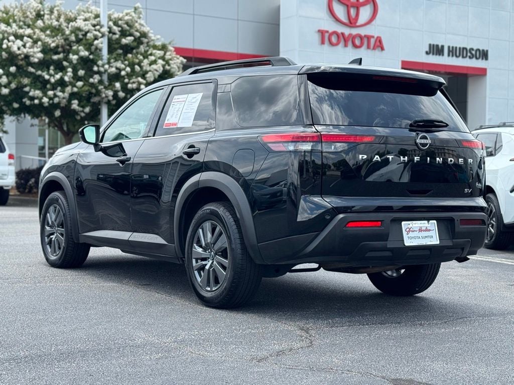 2024 Nissan Pathfinder SV
