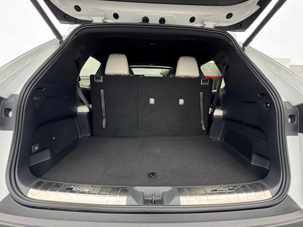 2025 Toyota Grand Highlander Hybrid MAX Limited