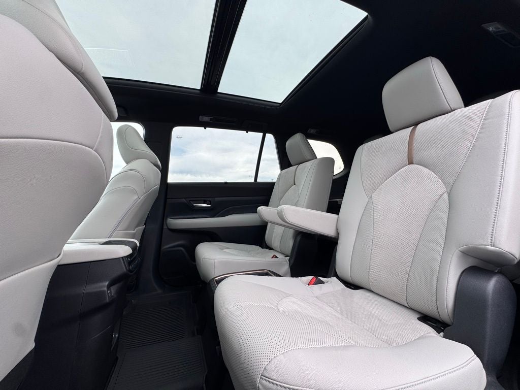 2025 Toyota Grand Highlander Hybrid MAX Limited