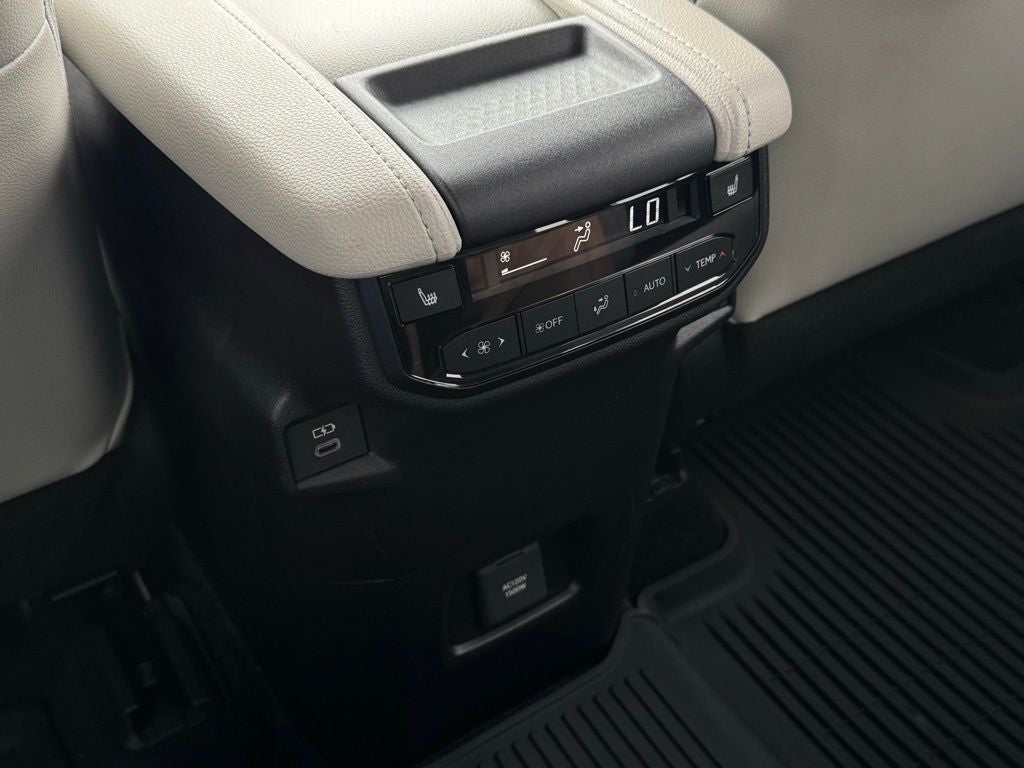 2025 Toyota Grand Highlander Hybrid MAX Limited