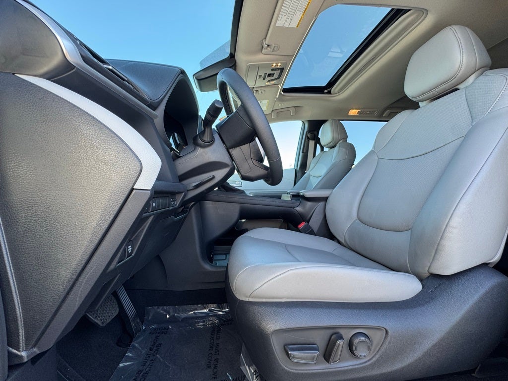 2025 Toyota Sienna XLE 7 Passenger