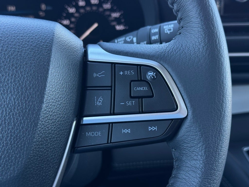 2025 Toyota Sienna XLE 7 Passenger