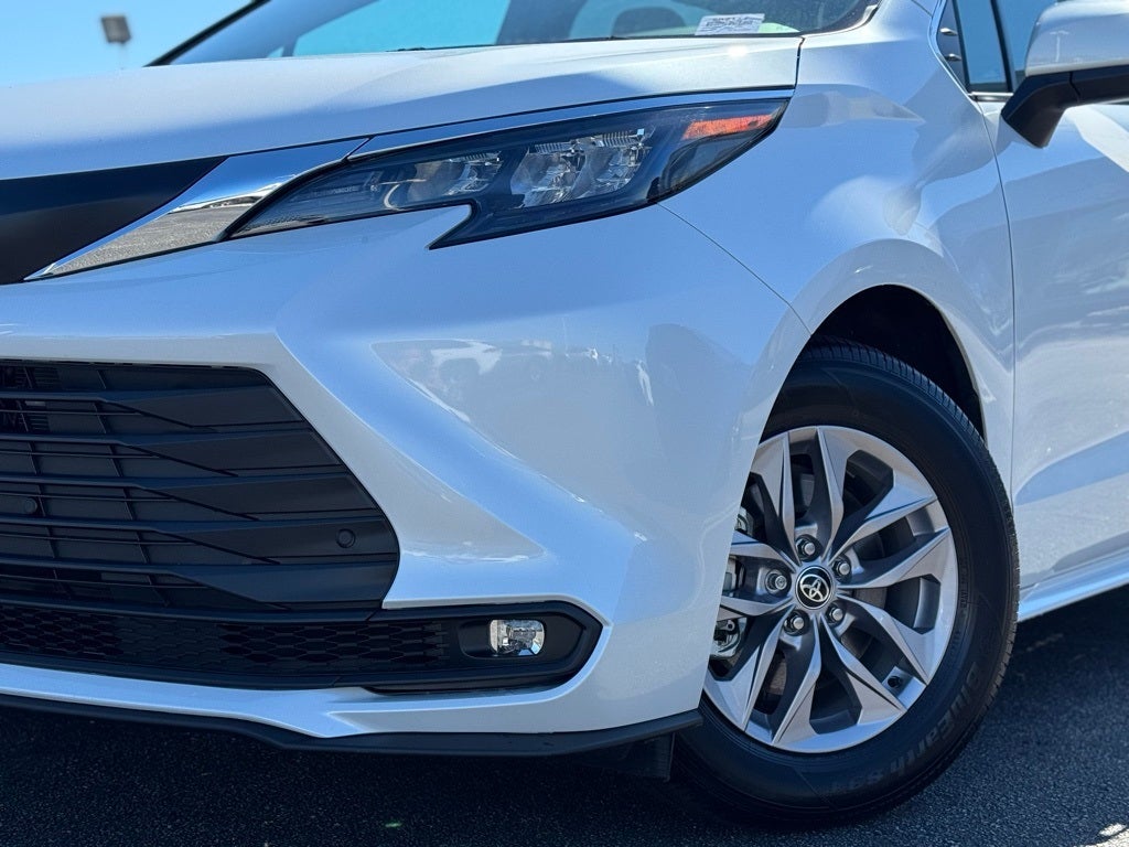 2025 Toyota Sienna XLE 7 Passenger