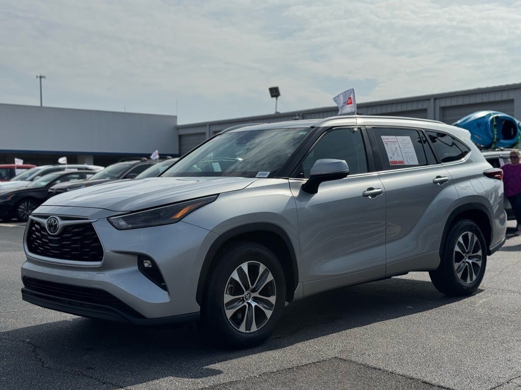 2024 Toyota Highlander XLE