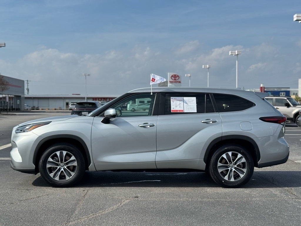 2024 Toyota Highlander XLE