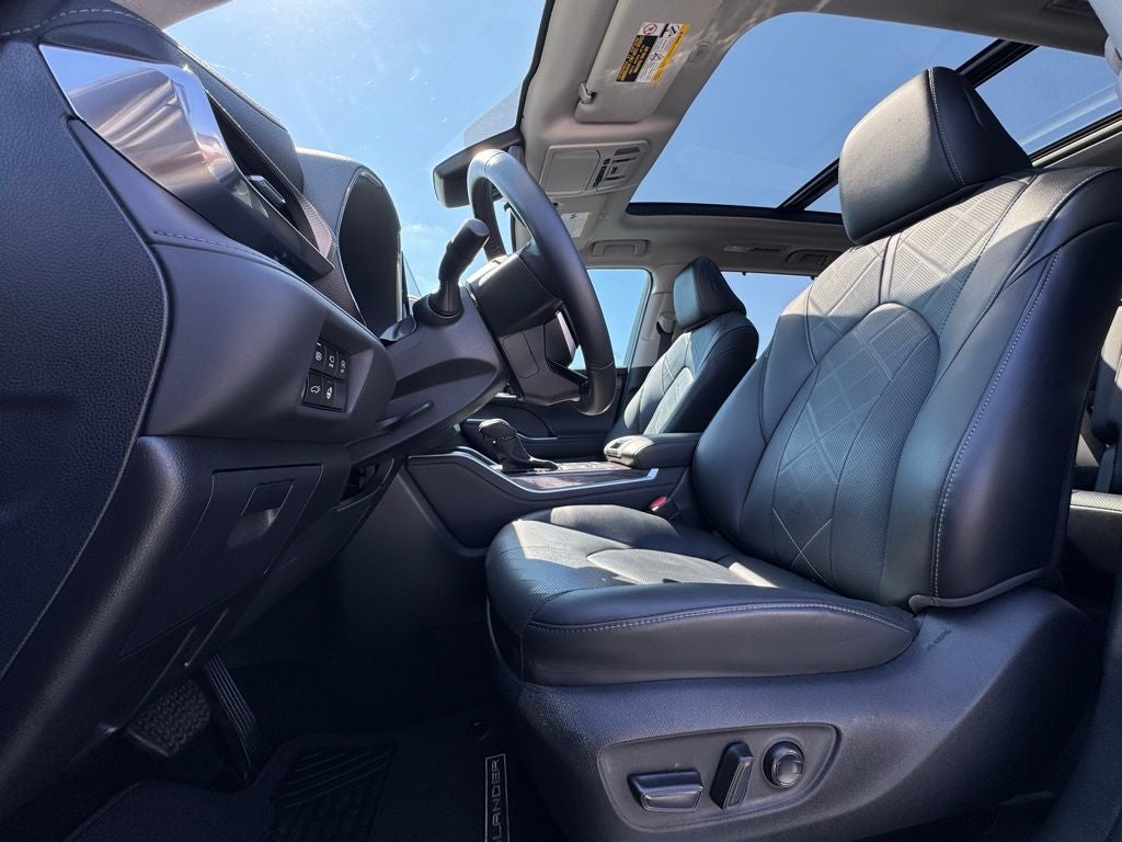 2024 Toyota Highlander Platinum