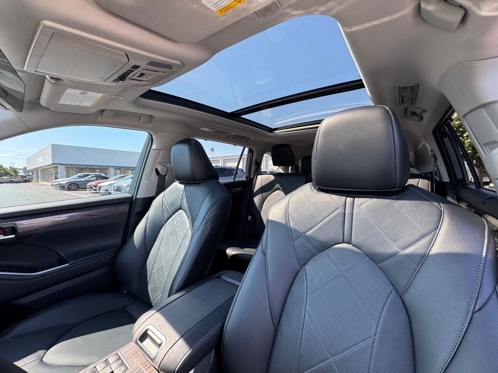 2024 Toyota Highlander Platinum