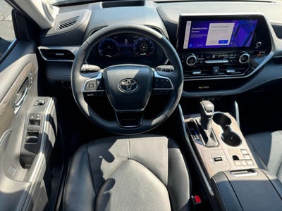 2024 Toyota Highlander Platinum