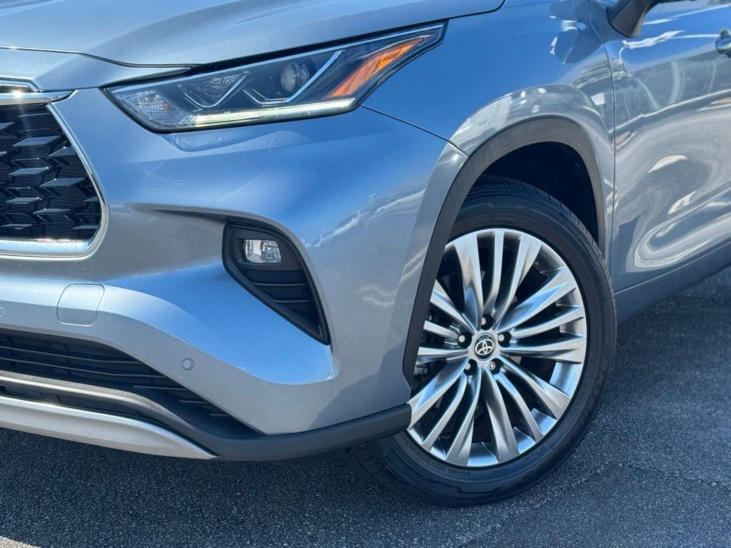 2024 Toyota Highlander Platinum
