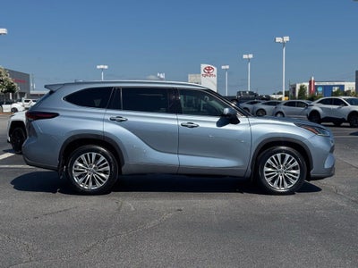 2024 Toyota Highlander Platinum