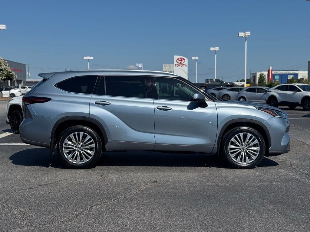2024 Toyota Highlander Platinum