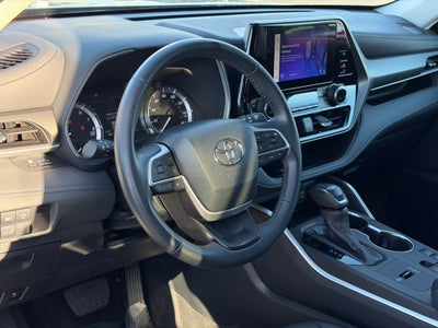 2024 Toyota Highlander XLE
