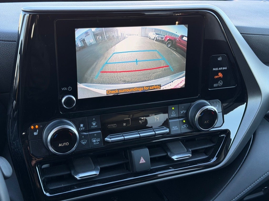 2024 Toyota Highlander XLE