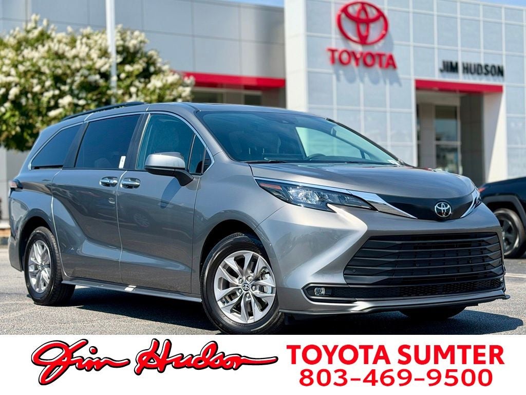 2026 Toyota Sienna XLE 8 Passenger