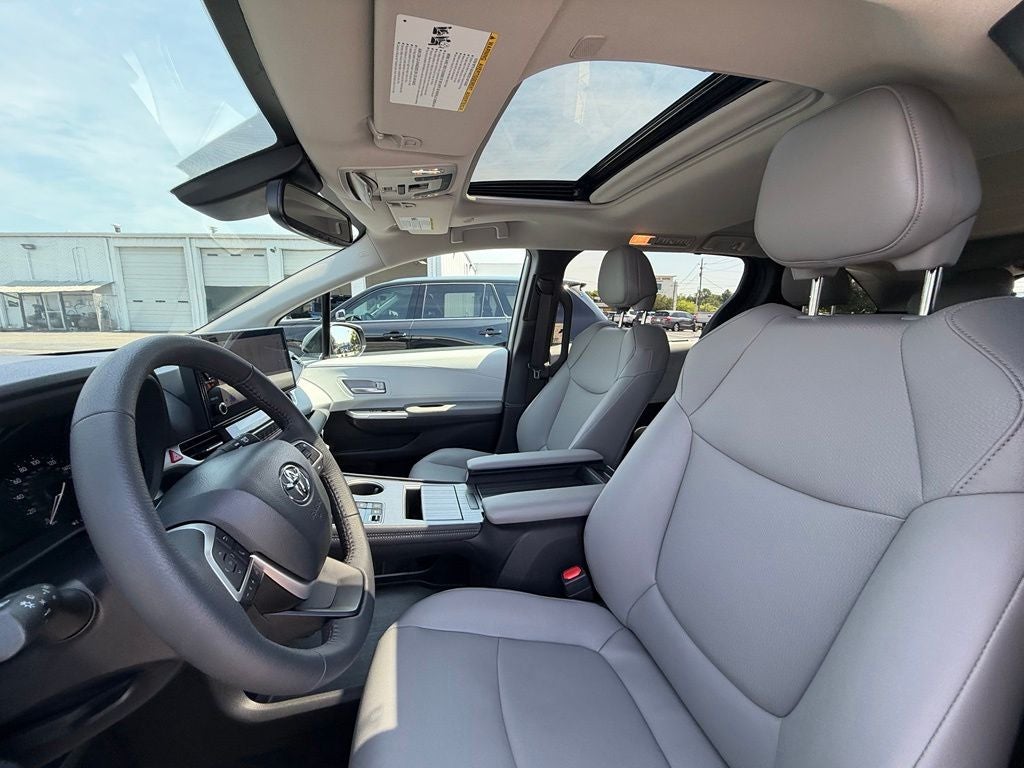 2026 Toyota Sienna XLE 8 Passenger