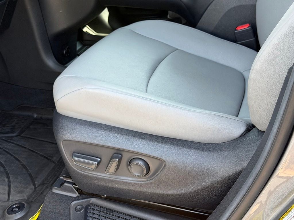 2026 Toyota Sienna XLE 8 Passenger