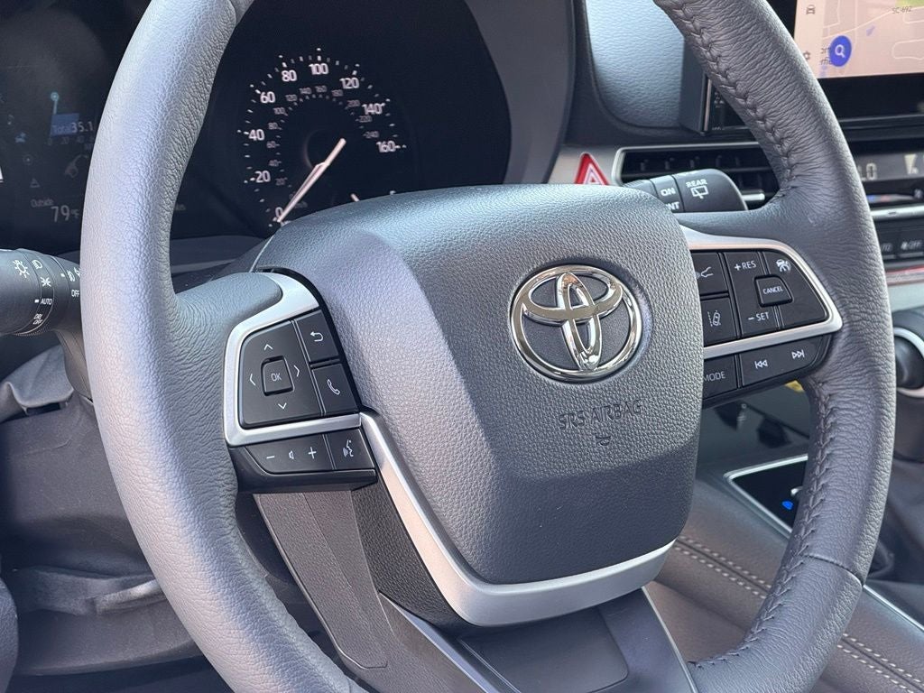 2026 Toyota Sienna XLE 8 Passenger