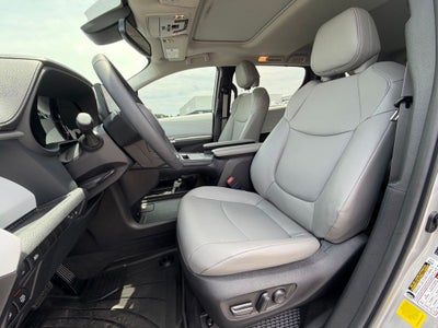 2025 Toyota Sienna XLE 8 Passenger
