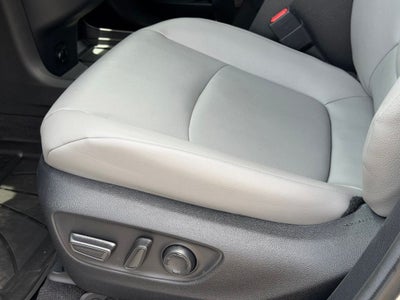 2025 Toyota Sienna XLE 8 Passenger