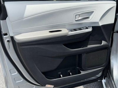 2025 Toyota Sienna XLE 8 Passenger