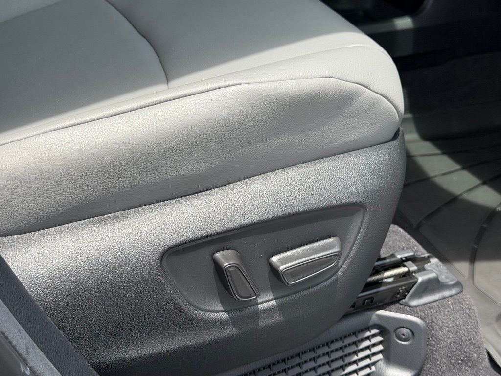 2025 Toyota Sienna XLE 8 Passenger