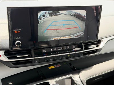2025 Toyota Sienna XLE 8 Passenger