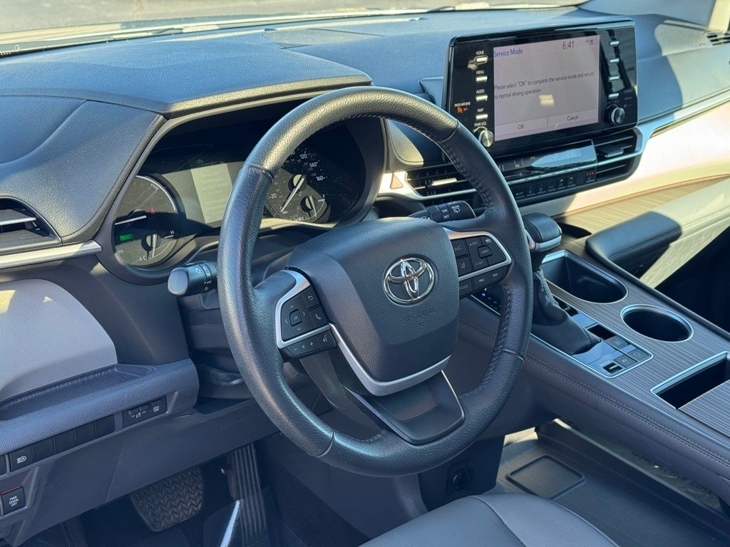 2023 Toyota Sienna XLE 7 Passenger